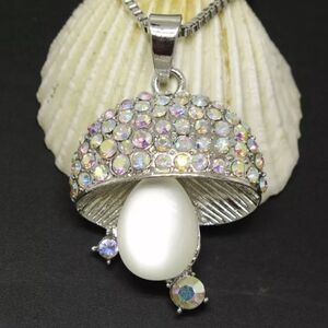 🍄‍🟫 Shroom Necklace